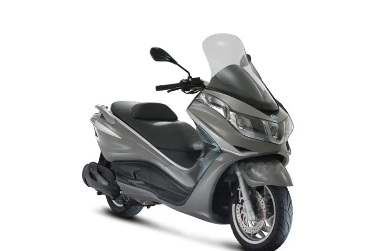 Promozioni. Supervalutazione dell'usato per l'acquisto del nuovo Piaggio X10 (2)