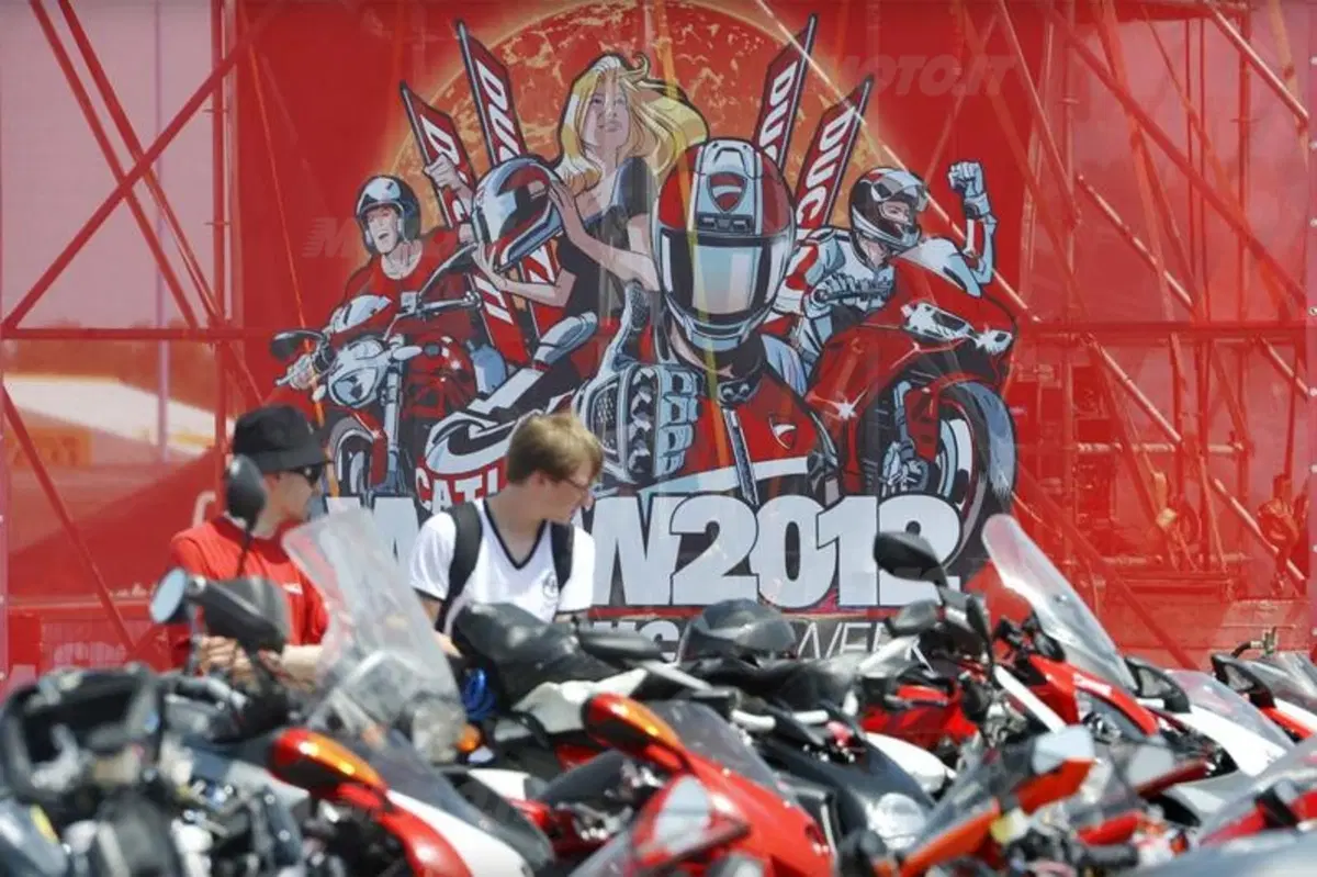 Si aprono i cancelli del WDW 2012, inizia la festa Ducati (9)