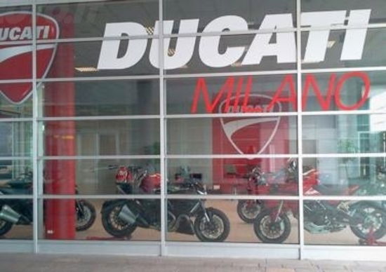 Ducati 222: nuovo showroom a Milano al centro commerciale Piazza Portello