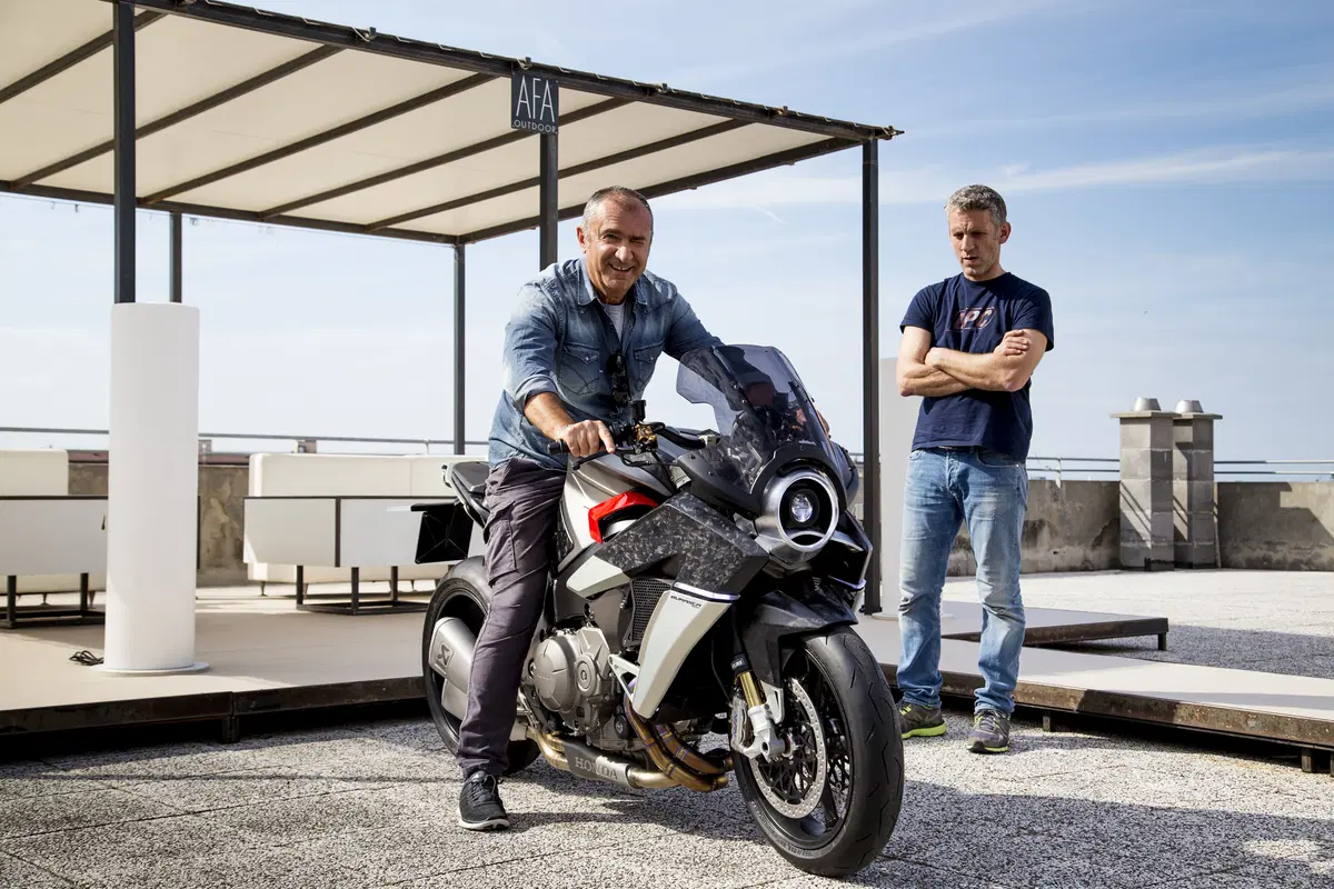 Svelata la "Burasca 1200", la moto disegnata da Aldo Drudi (10)