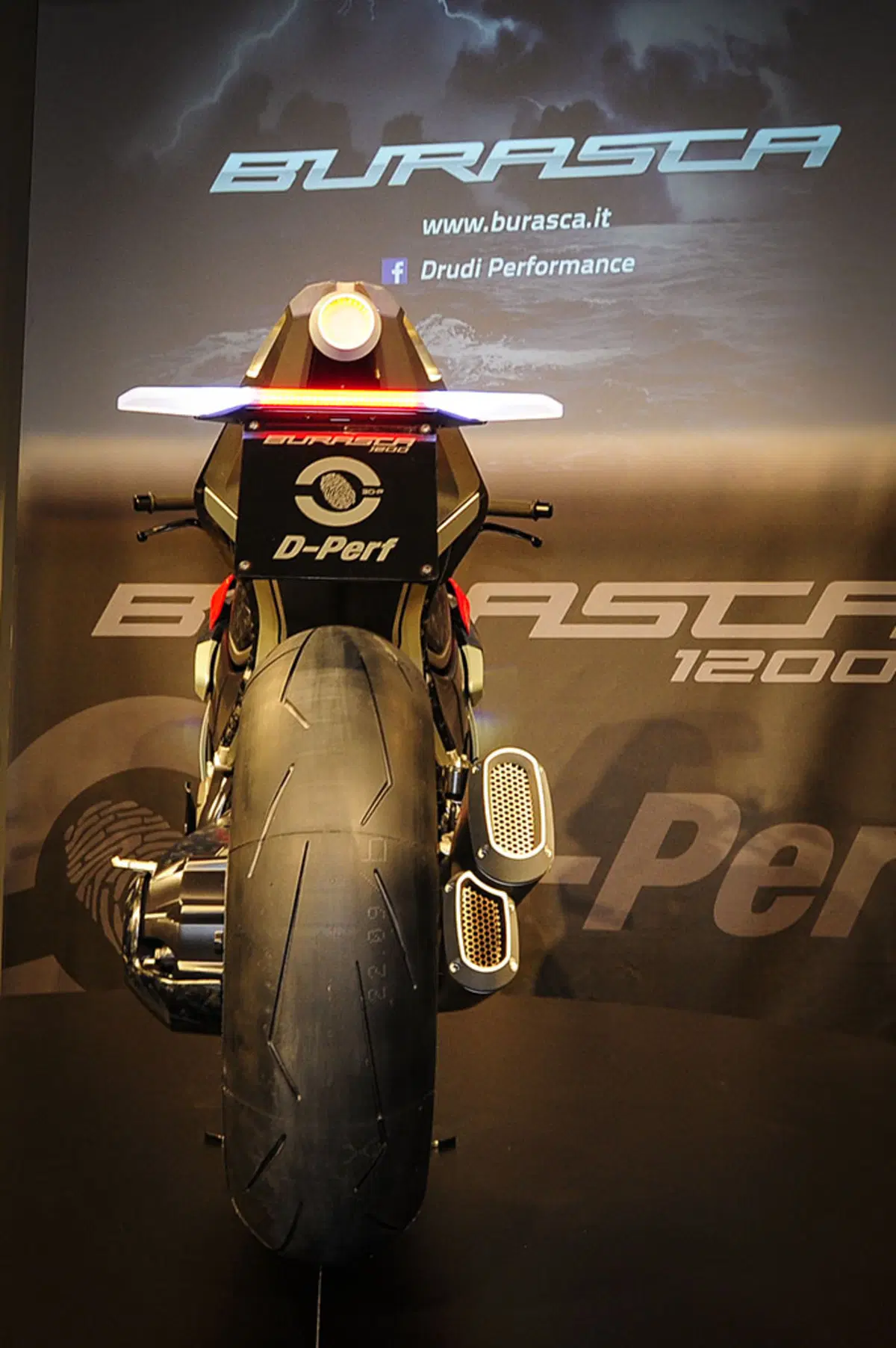 Svelata la "Burasca 1200", la moto disegnata da Aldo Drudi (3)
