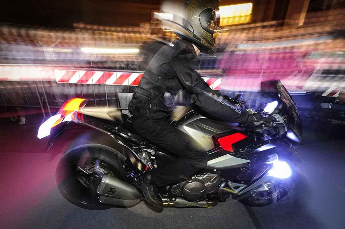 Svelata la "Burasca 1200", la moto disegnata da Aldo Drudi