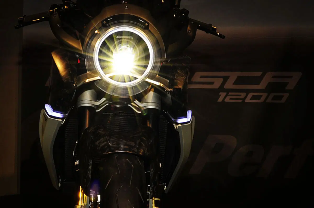 Svelata la "Burasca 1200", la moto disegnata da Aldo Drudi (7)