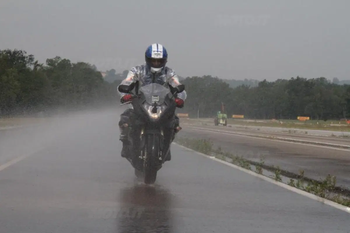 Comparativa pneumatici Sport Touring sul bagnato (33)