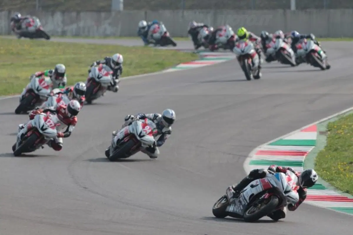 Yamaha R6 Cup 2012: al Mugello il quarto round (7)
