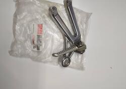 POGGIAPIEDI POST.DX COMPLETA YAMAHA R1 02/03