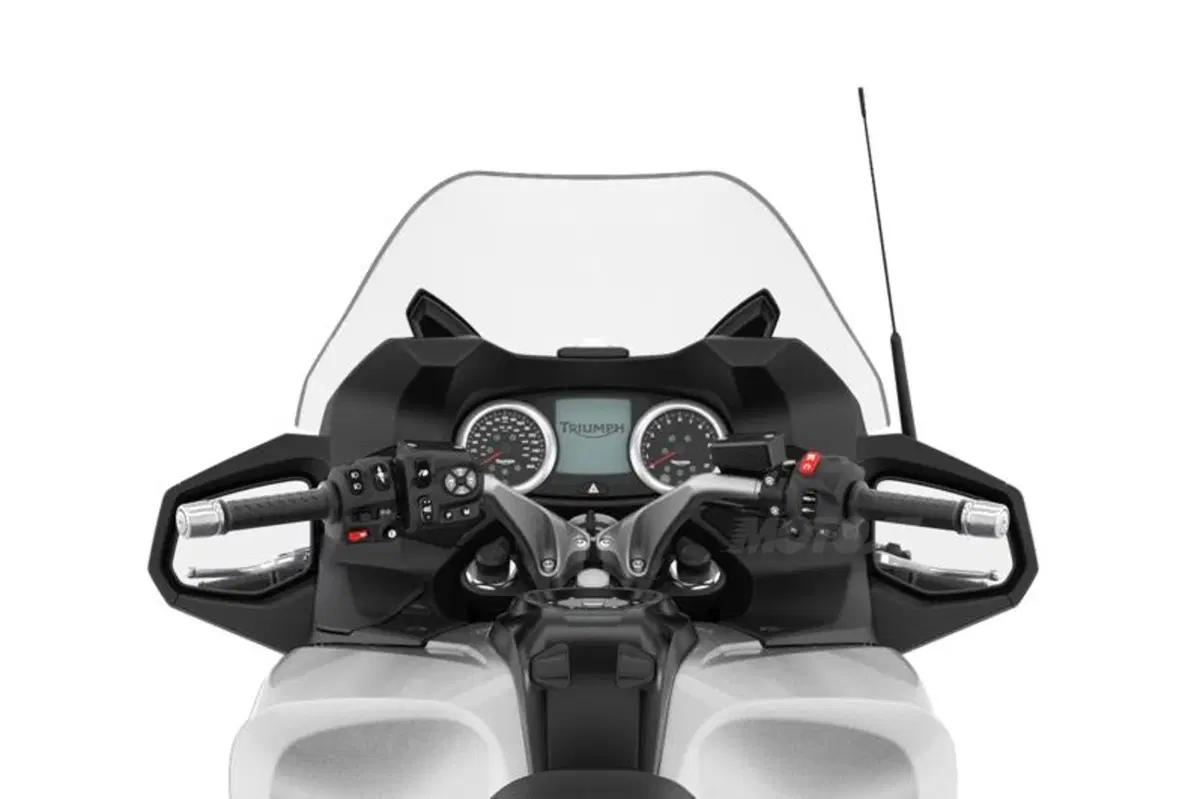 Torna la Triumph Trophy 1200 (5)