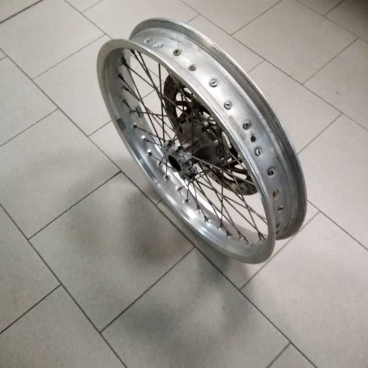 Ruota anteriore BMW (2)