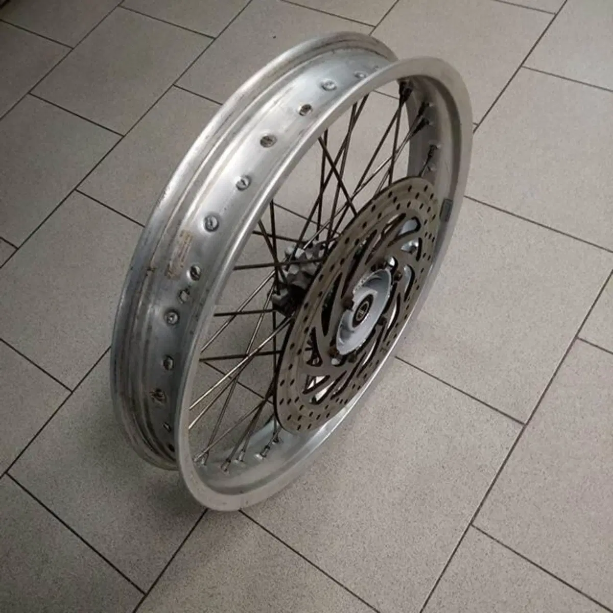 Ruota anteriore BMW (6)