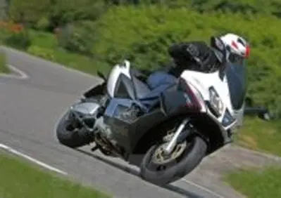 Aprilia SRV 850, ora equipaggiato con ABS e ATC