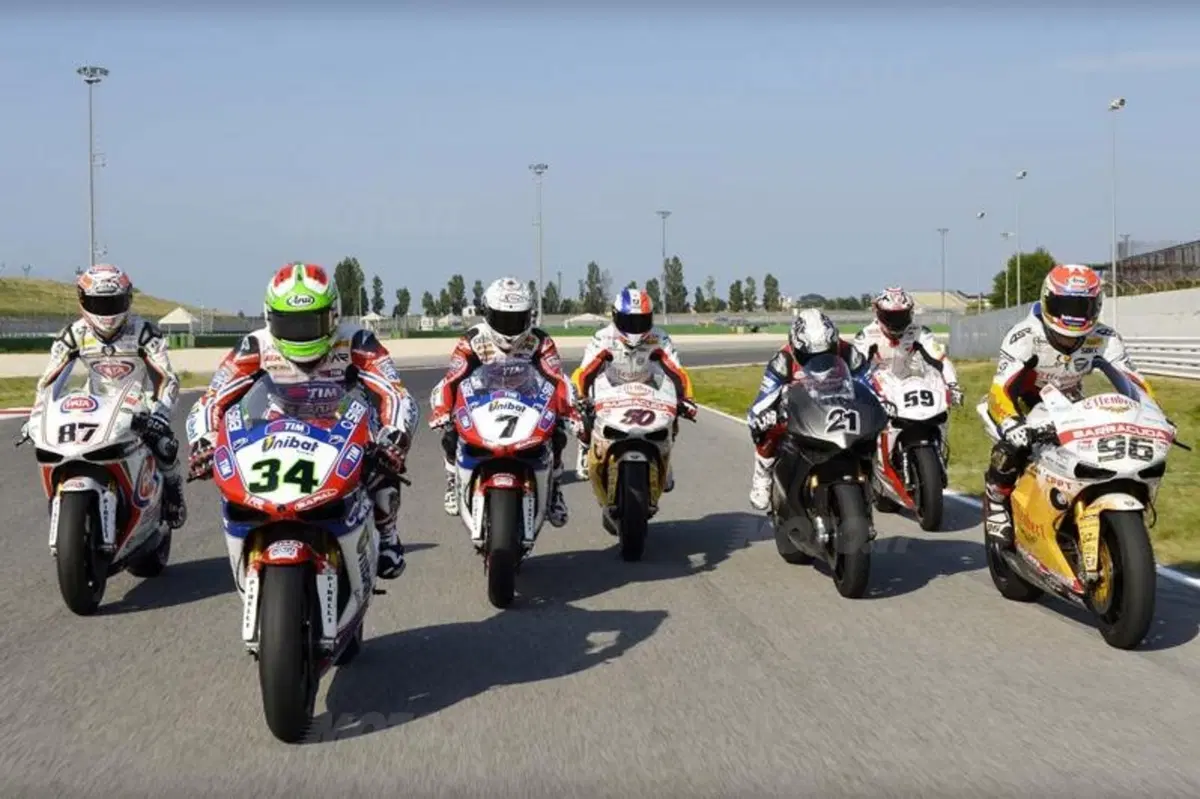  WDW 2012. Bayliss trionfa nella Diavel Drag Race (11)