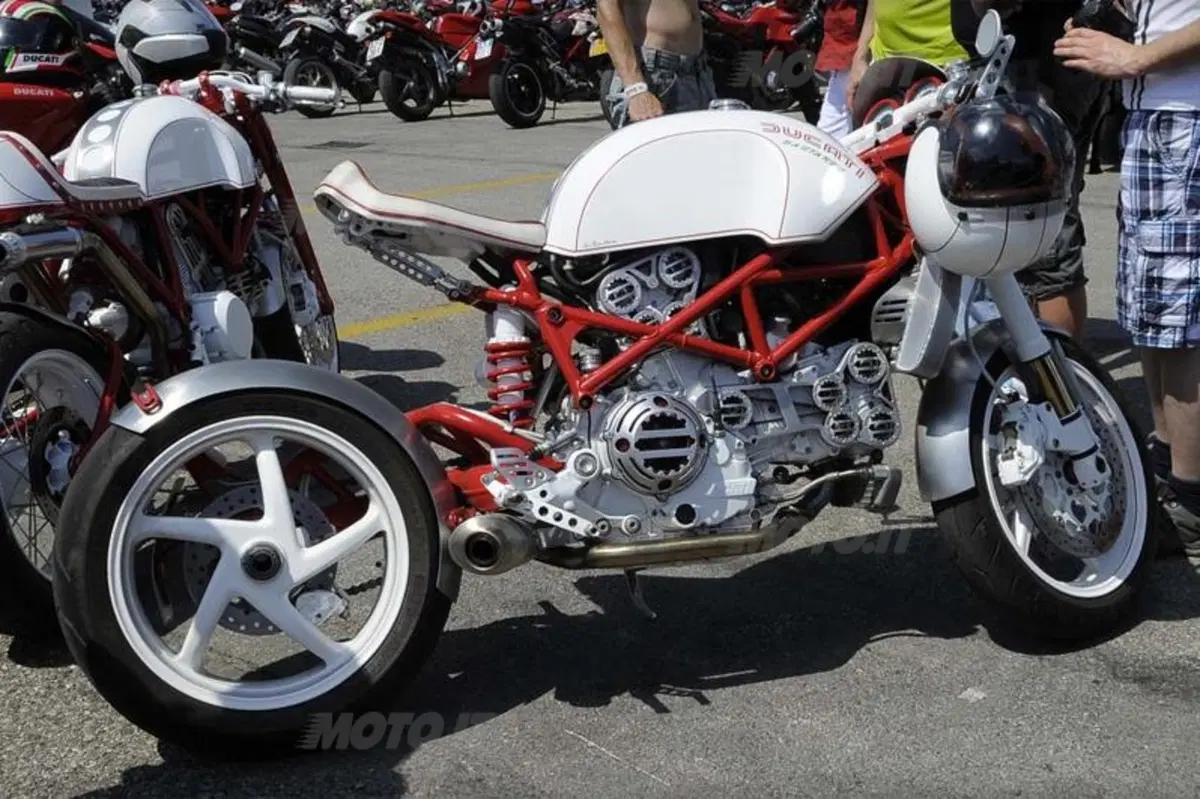  WDW 2012. Bayliss trionfa nella Diavel Drag Race (17)