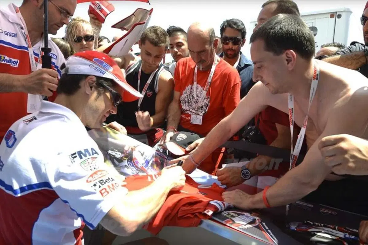  WDW 2012. Bayliss trionfa nella Diavel Drag Race (24)