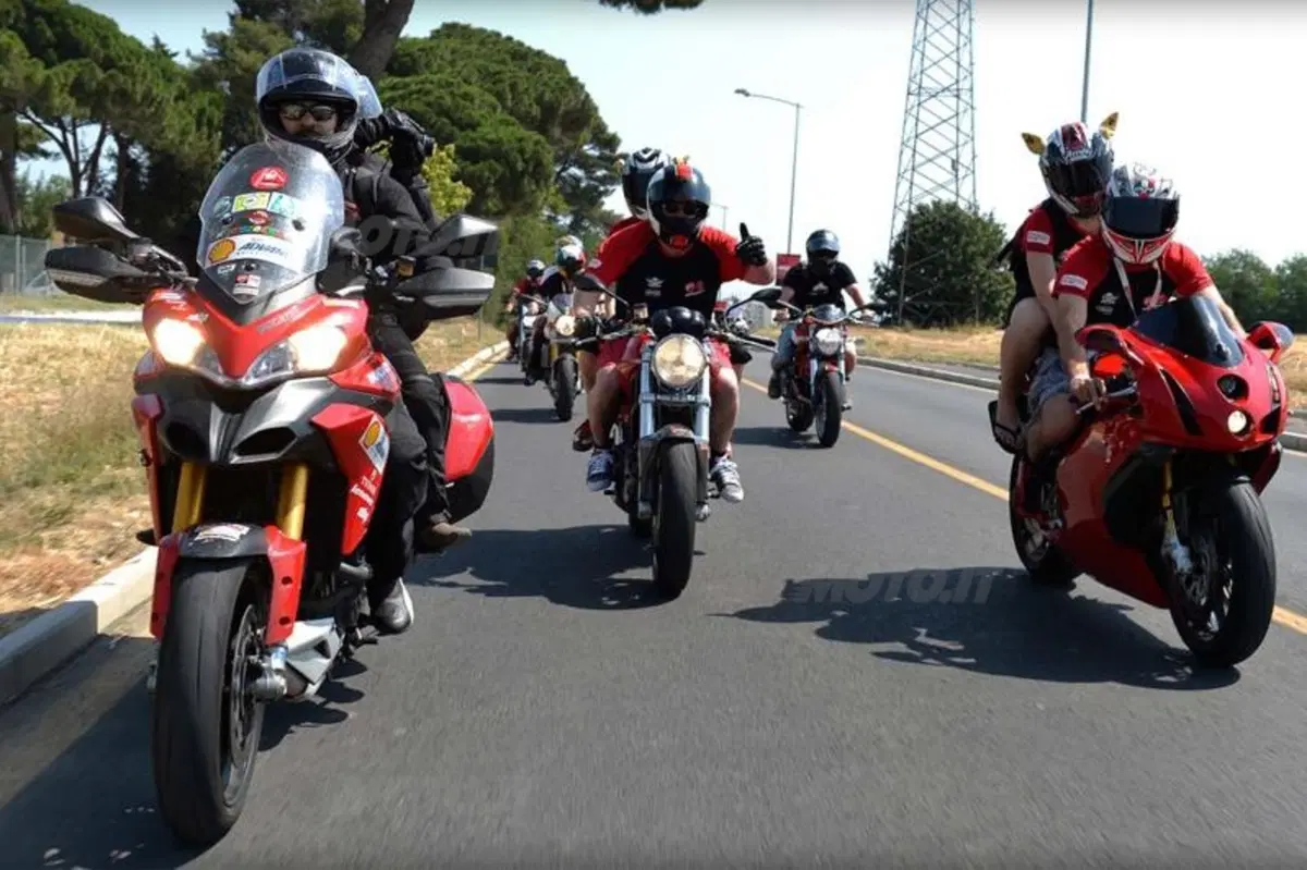  WDW 2012. Bayliss trionfa nella Diavel Drag Race (29)