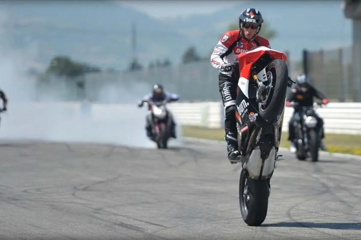 WDW 2012. Bayliss trionfa nella Diavel Drag Race (32)