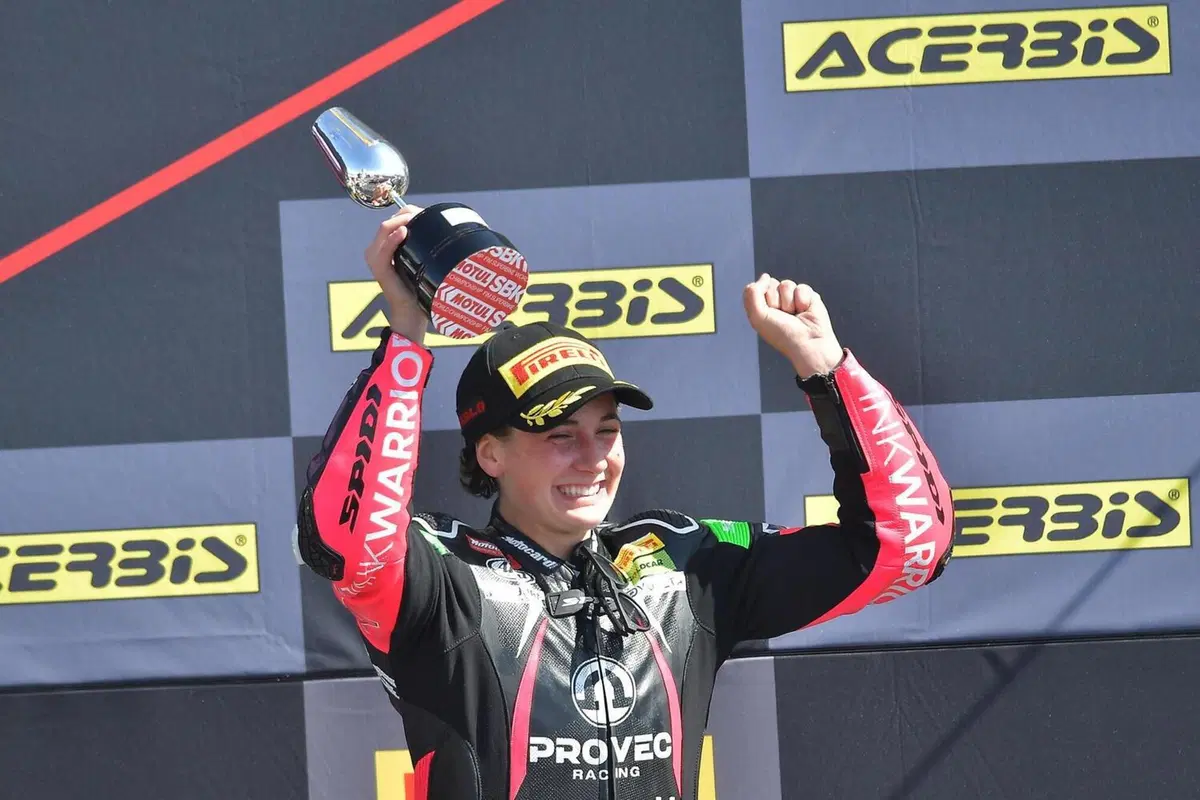 Ana Carrasco: “Il mio obiettivo è correre in Supersport ed in Superbike” (2)
