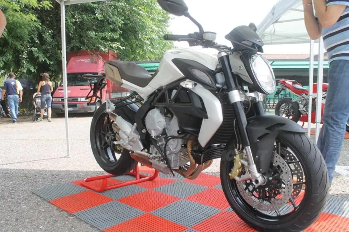 19° Revival MV Agusta: anche la Brutale 675 protagonista (24)