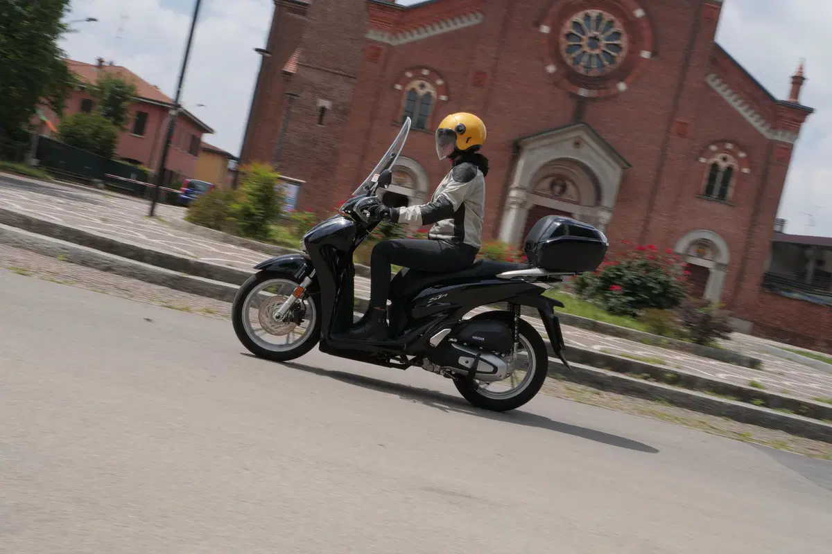 Honda SH 125i e 150i: 10 e lode! (8)