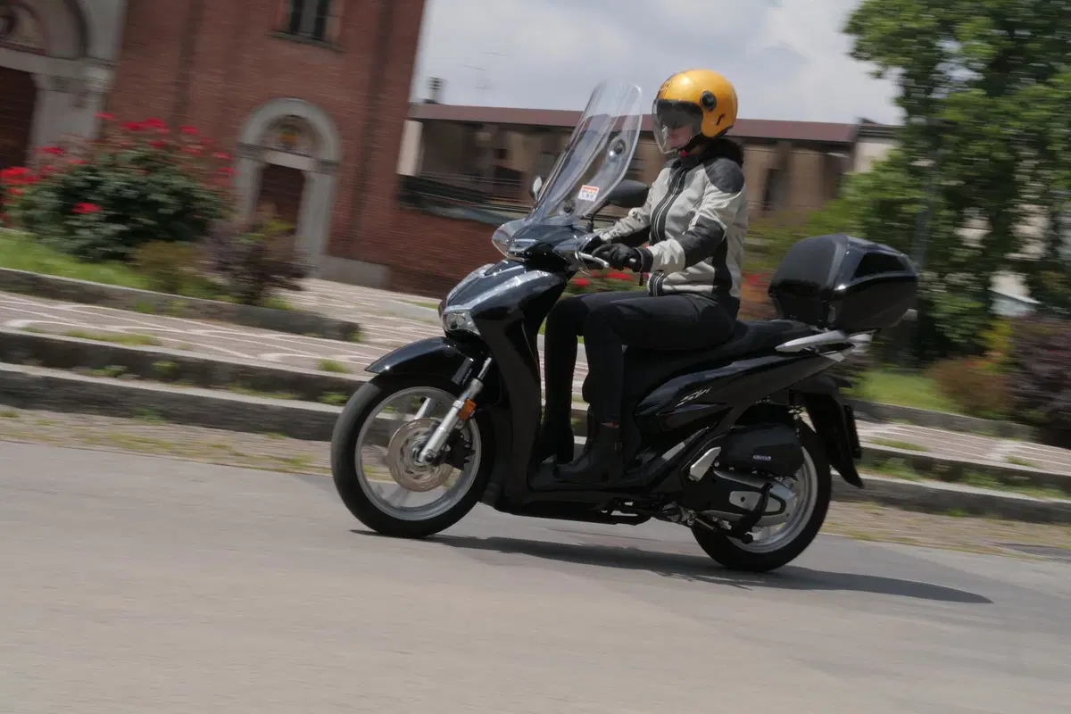 Honda SH 125i e 150i: 10 e lode! (6)