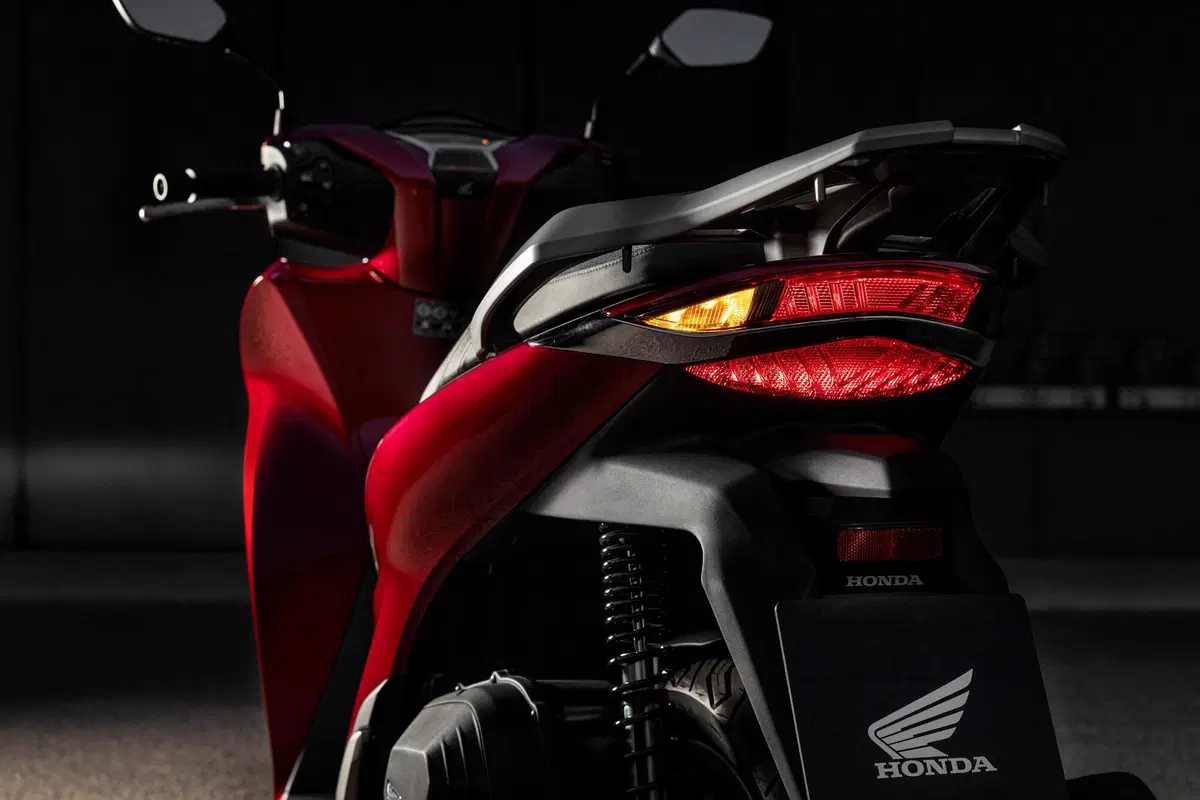 Honda SH 125i e 150i: 10 e lode! (19)