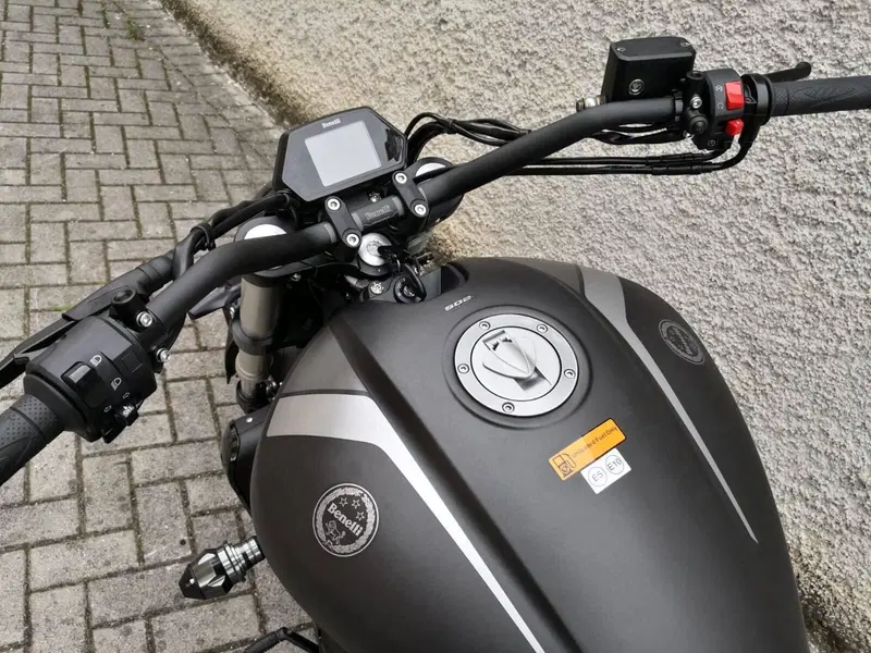 Benelli 502 C (2019 - 20) (9)