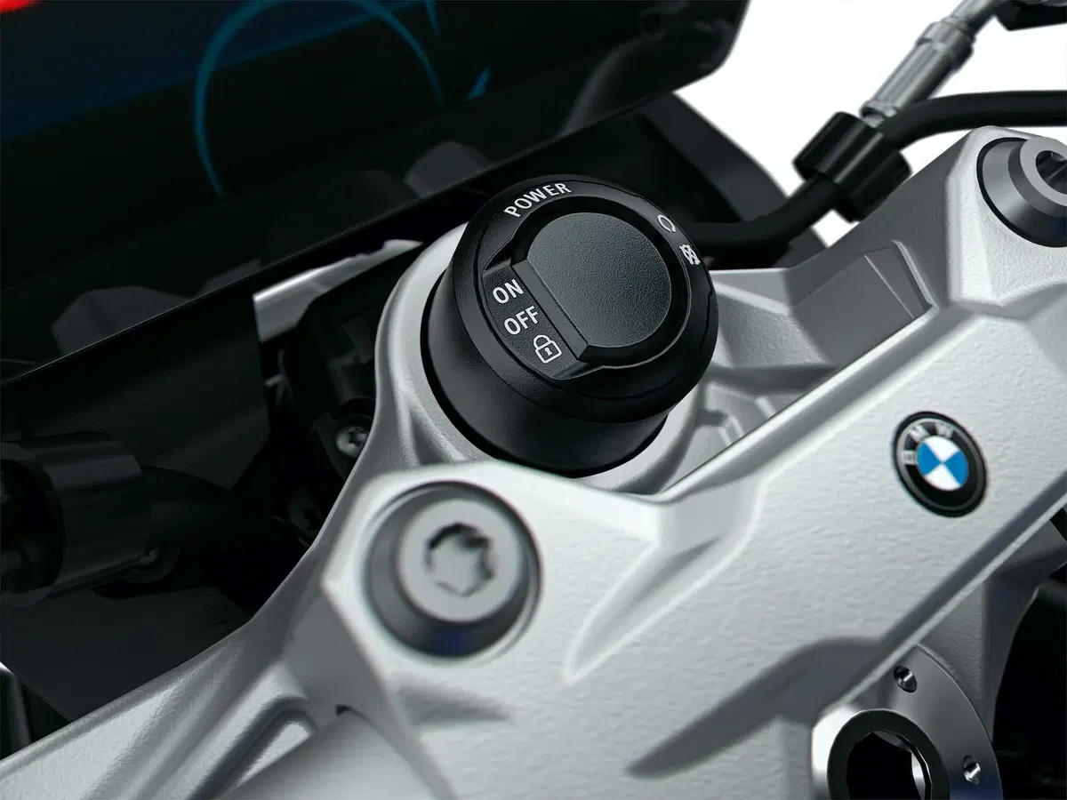 BMW F900XR: accessori e pacchetti disponibili (9)