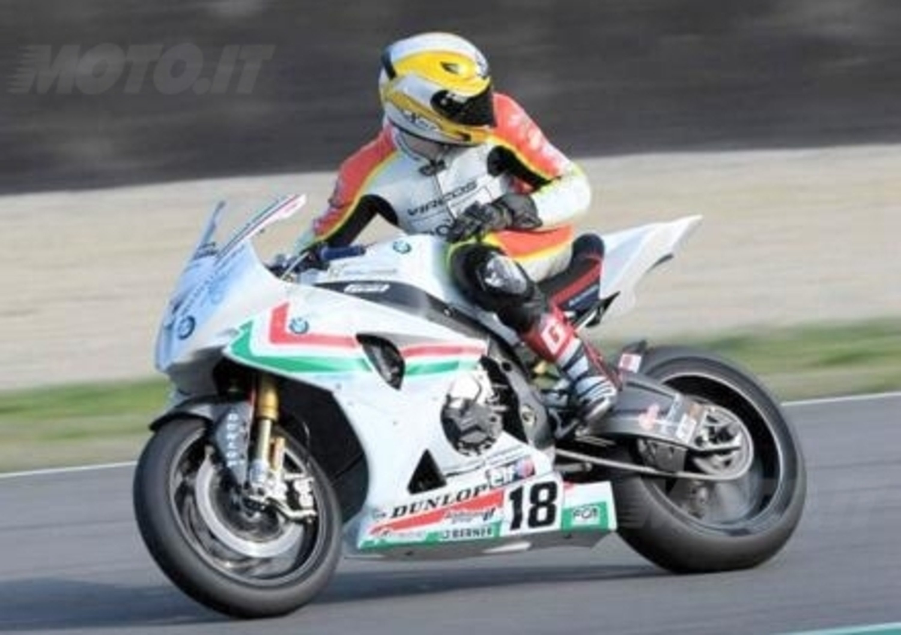 Dunlop trionfa nella Superbike del CIV con Ivan Clementi