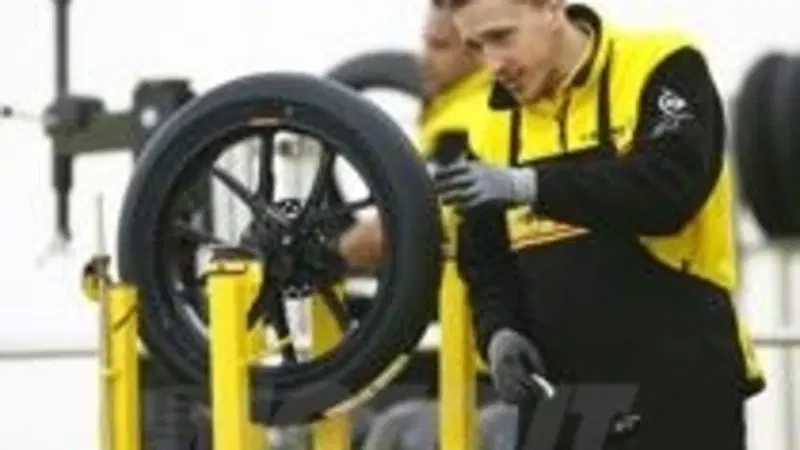 Dunlop trionfa nella Superbike del CIV con Ivan Clementi