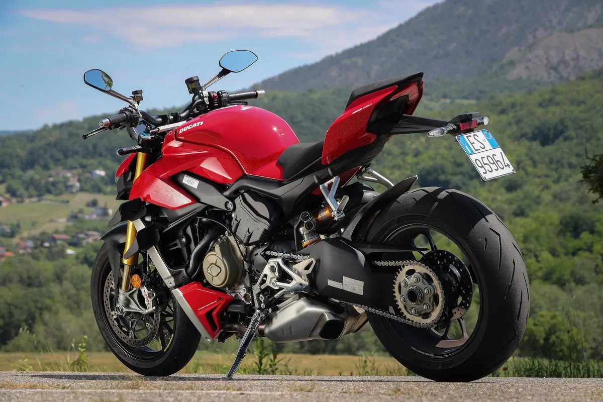 Ducati Streetfighter V4S TEST. La rivoluzionaria (2)