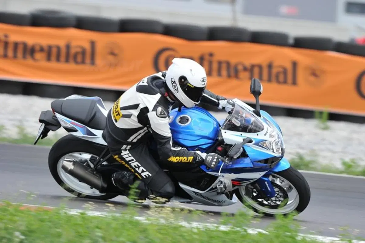Continental. Il test di ContiRaceAttack Comp. Endurance e ContiSportAttack 2