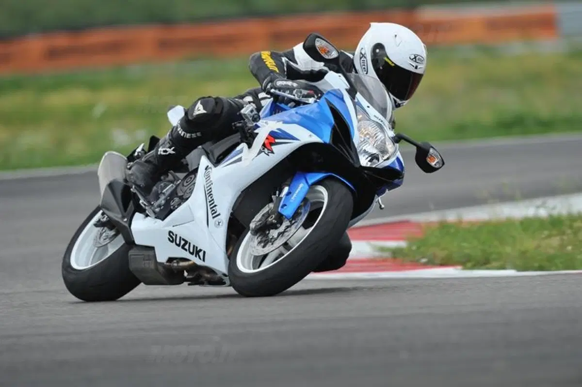 Continental. Il test di ContiRaceAttack Comp. Endurance e ContiSportAttack 2 (2)
