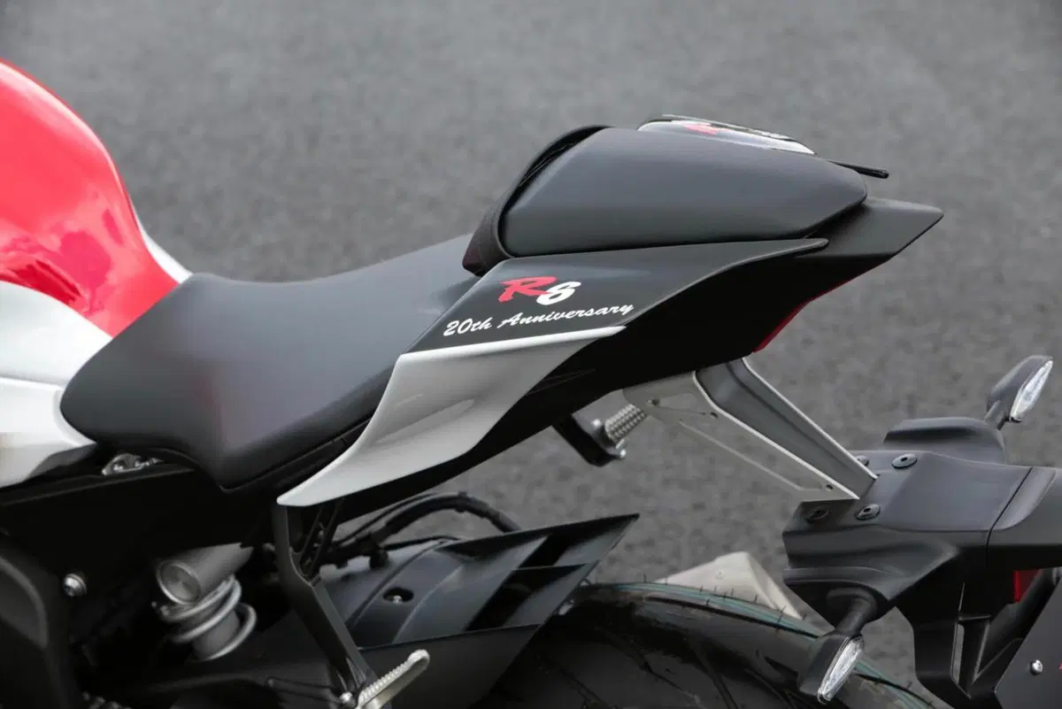 Yamaha YZF-R6 20° anniversario: YART la porta in Europa (e la fa da pista) (5)