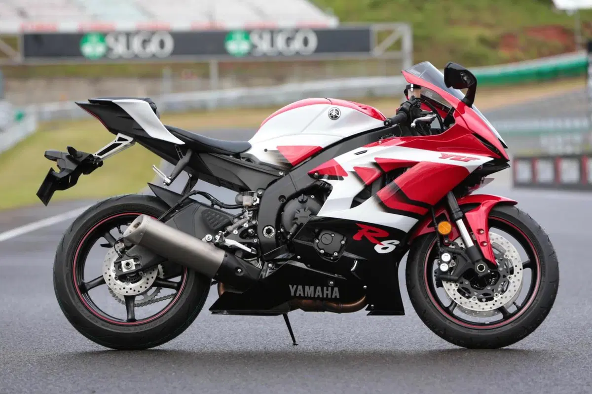 Yamaha YZF-R6 20° anniversario: YART la porta in Europa (e la fa da pista) (7)