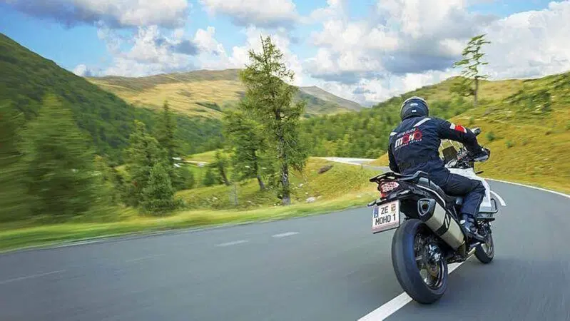 Il Tirolo vieta le moto troppo rumorose. Ma omologate...