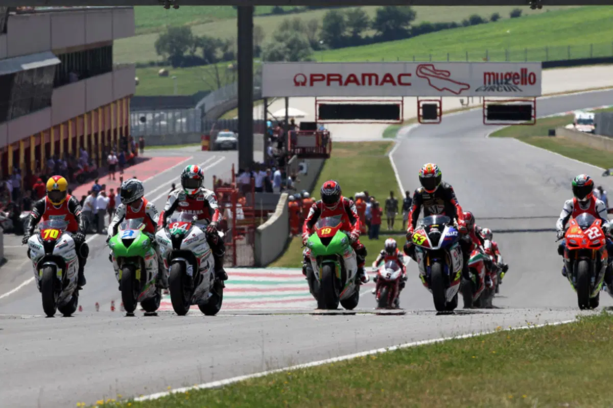 Passerella al Mugello per quindici piloti del passato (5)