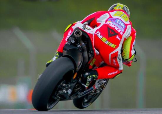 MotoGP, Mugello 2016. Iannone chiude in testa le libere del venerdì