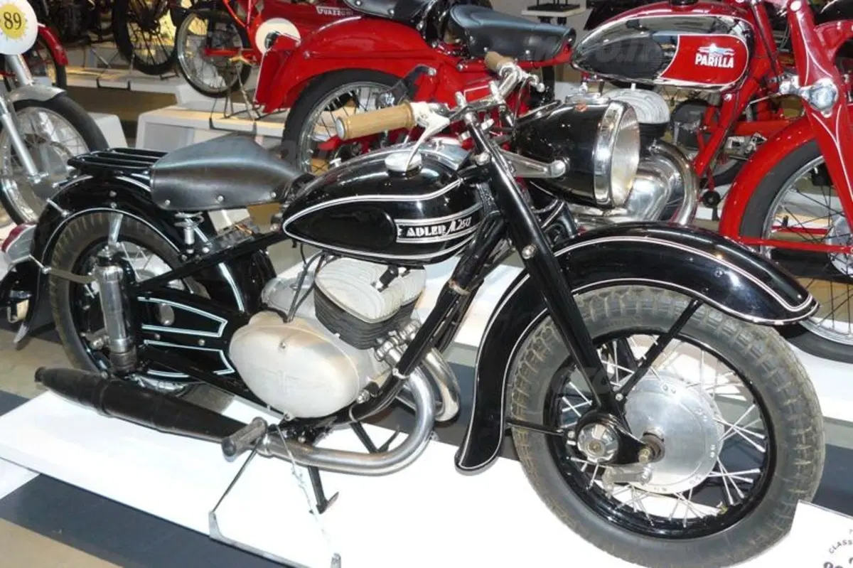 Dentro il Museo Yamaha