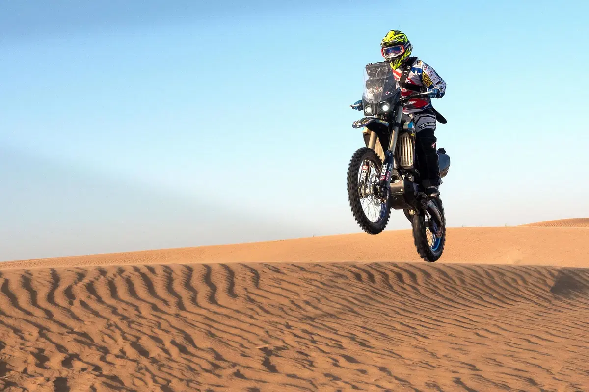 Giada Beccari: in moto nel deserto di Dubai (7)