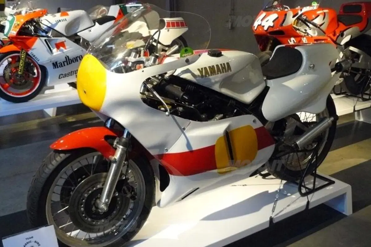 Dentro il Museo Yamaha (9)
