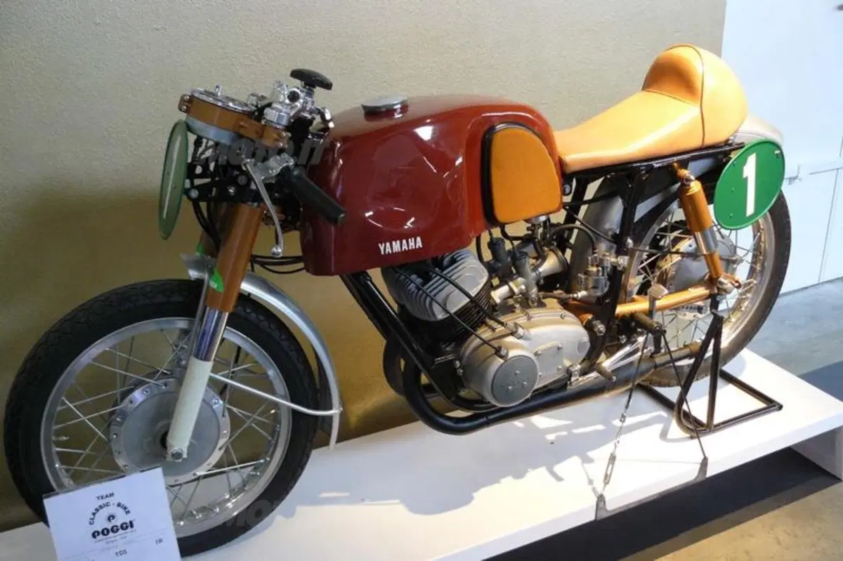 Dentro il Museo Yamaha (10)