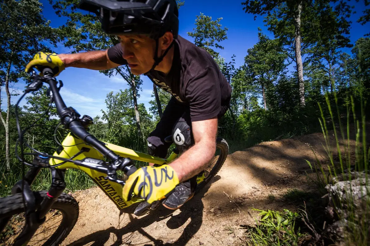 Santa Cruz Heckler, test e review della prima eBike del brand californiano (7)