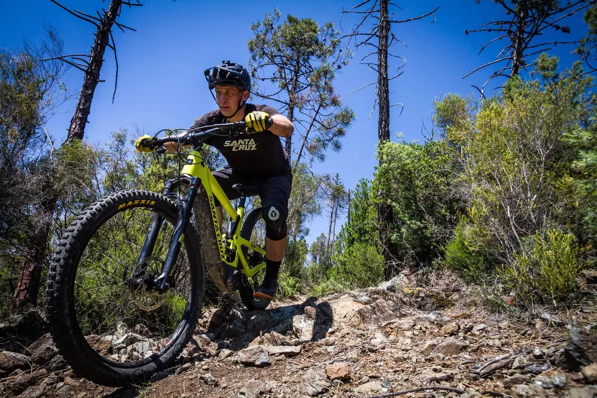 Santa Cruz Heckler, test e review della prima eBike del brand californiano (4)
