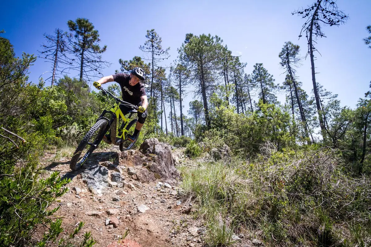 Santa Cruz Heckler, test e review della prima eBike del brand californiano (6)