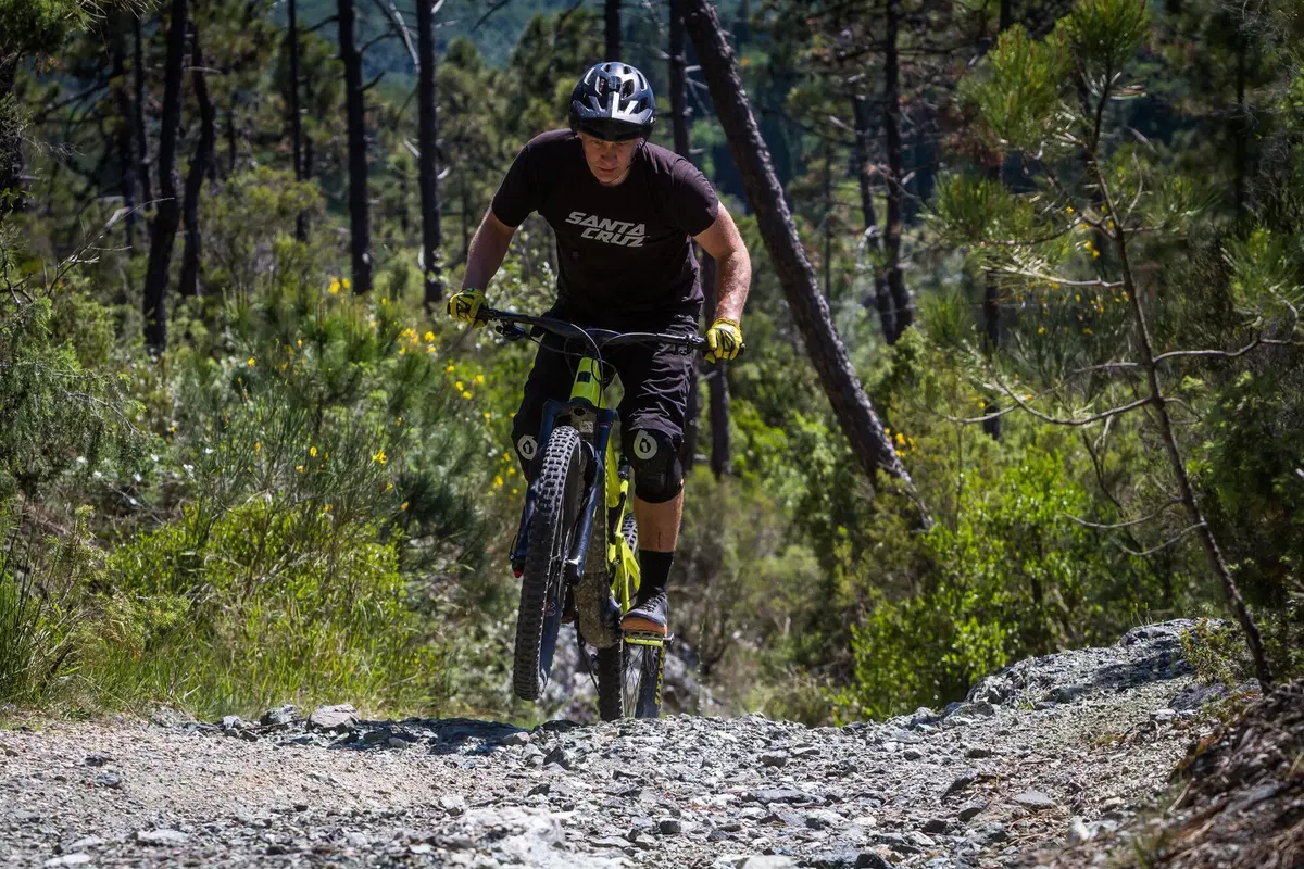 Santa Cruz Heckler, test e review della prima eBike del brand californiano (15)