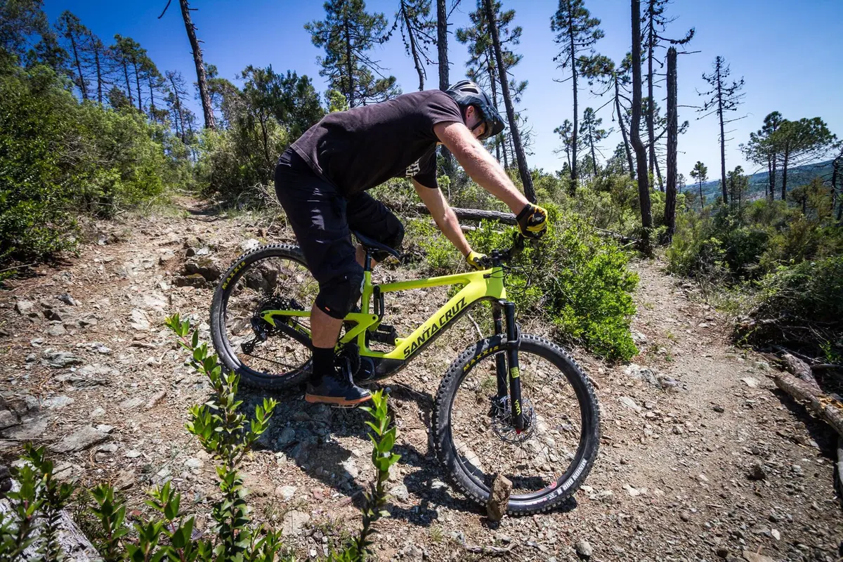 Santa Cruz Heckler, test e review della prima eBike del brand californiano (19)