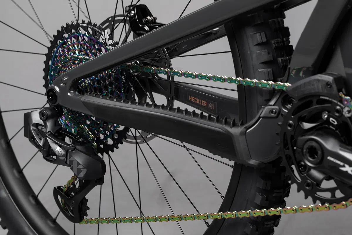 Santa Cruz Heckler, test e review della prima eBike del brand californiano (5)