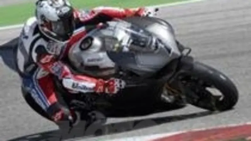 Carlos Checa: "100 giri sulla Panigale. A Ducati chiedo chiarezza"