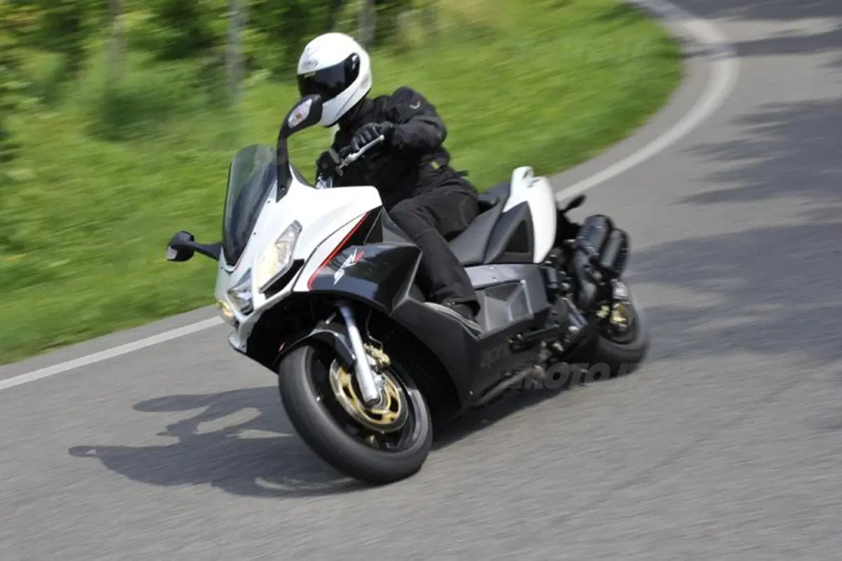 Aprilia SRV 850 ABS/ATC  (6)