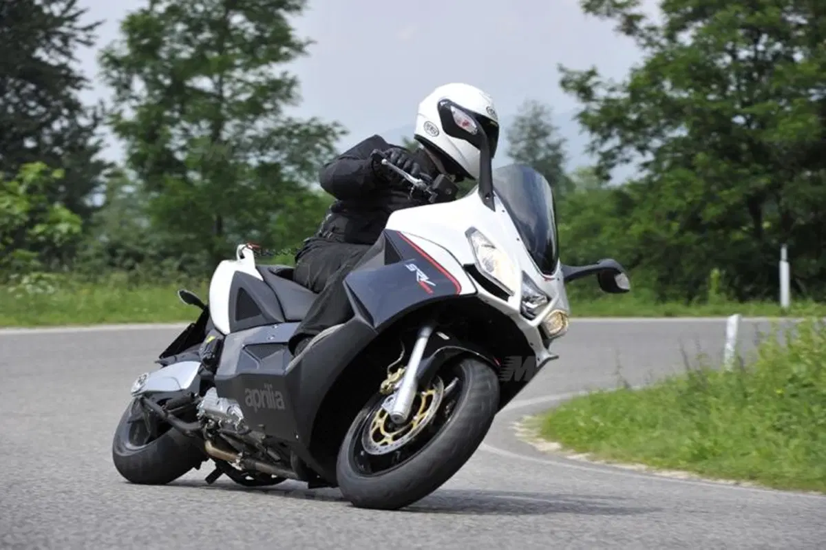 Aprilia SRV 850 ABS/ATC  (13)