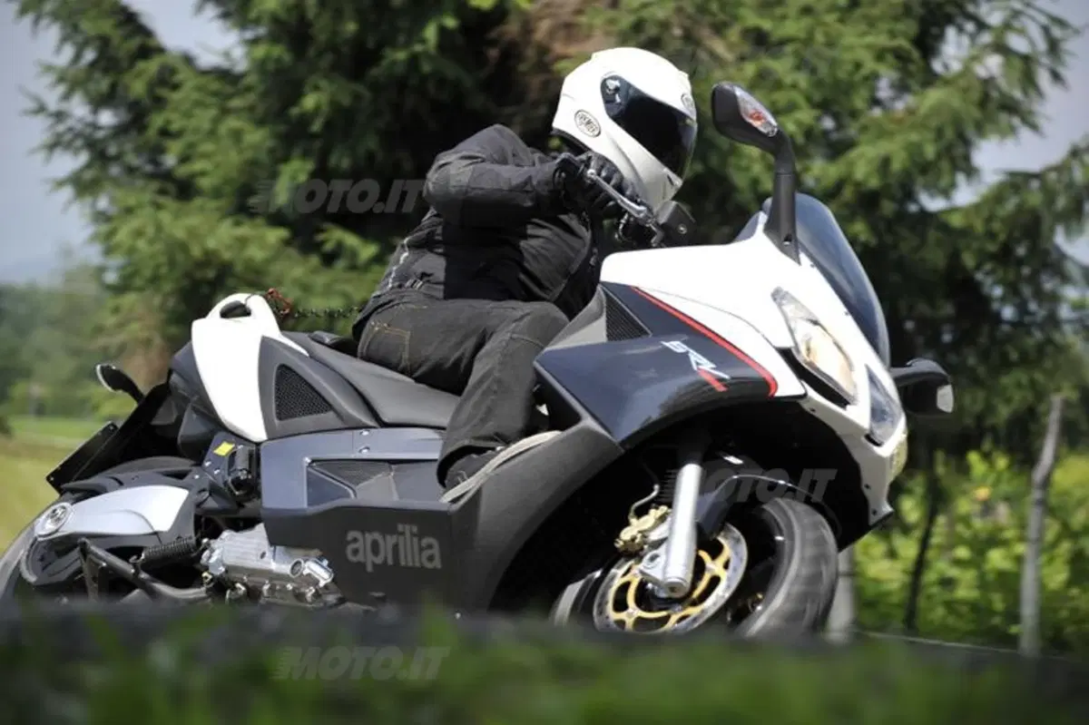 Aprilia SRV 850 ABS/ATC  (17)